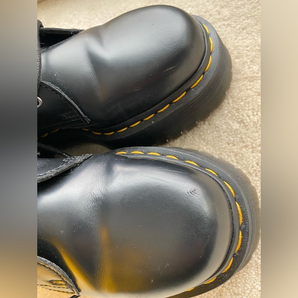 Size 8 black Dr. Martens Jadon platform boots - Picture 4 of 9